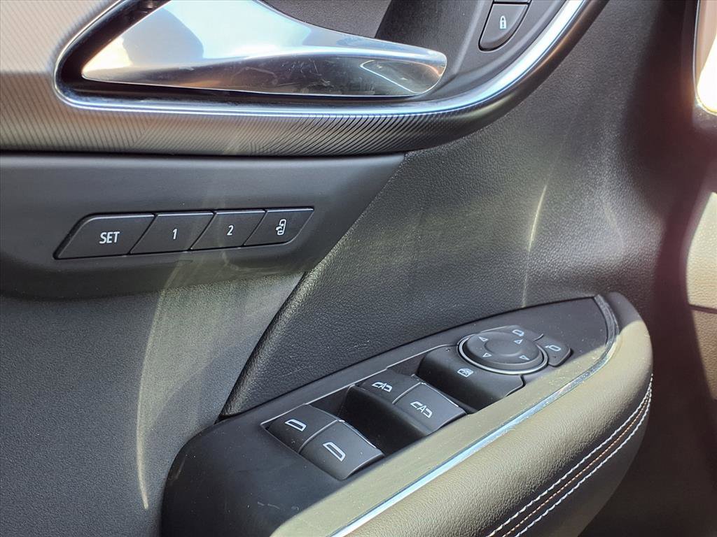 Used 2025 Buick Envision Sport Touring image 30