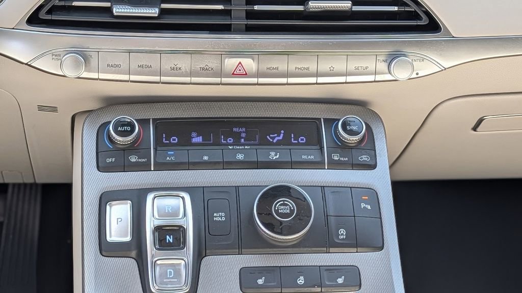 Used 2020 Hyundai Palisade SEL w/ Premium Package FWD image 16