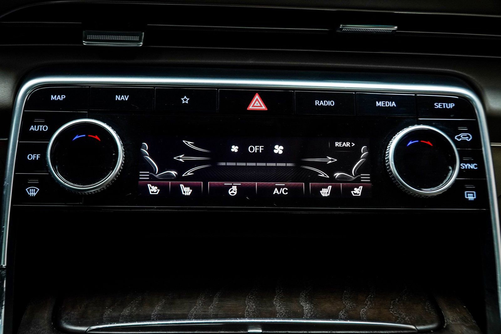 Used 2023 Genesis GV80 2.5T w/ Advanced Package image 22