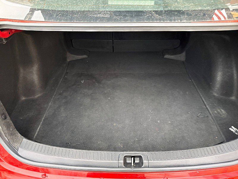 Used 2020 Toyota Corolla LE image 18