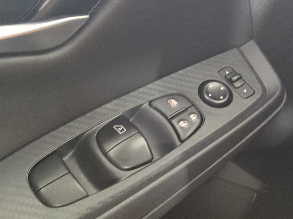 Used 2025 Nissan Sentra SV FWD image 27