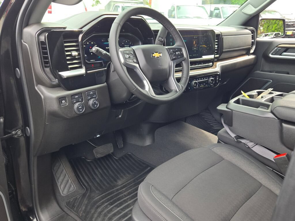 Certified 2026 Chevrolet Silverado 1500 LT AWD/4WD image 25