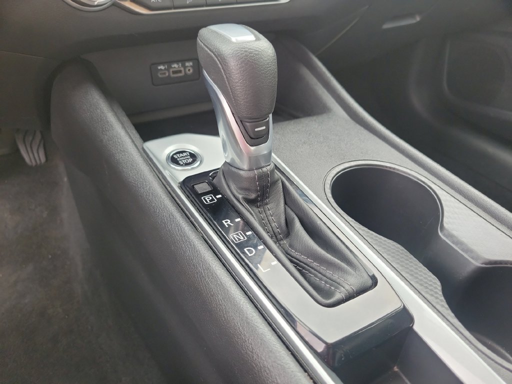 Used 2025 Nissan Altima 2.5 SV FWD image 30