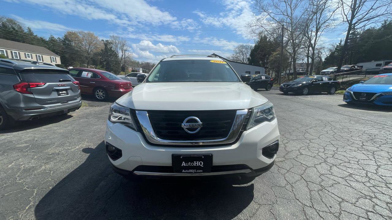 Used 2017 Nissan Pathfinder Platinum w/ Midnight Edition Package AWD/4WD image 14