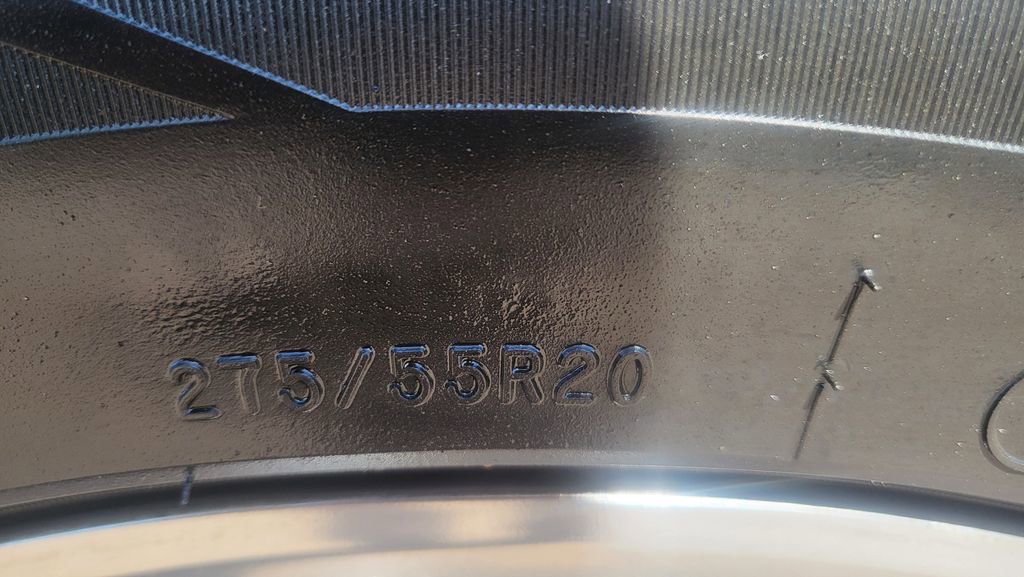 Used 2017 Chevrolet Tahoe LT w/ Luxury Package image 16