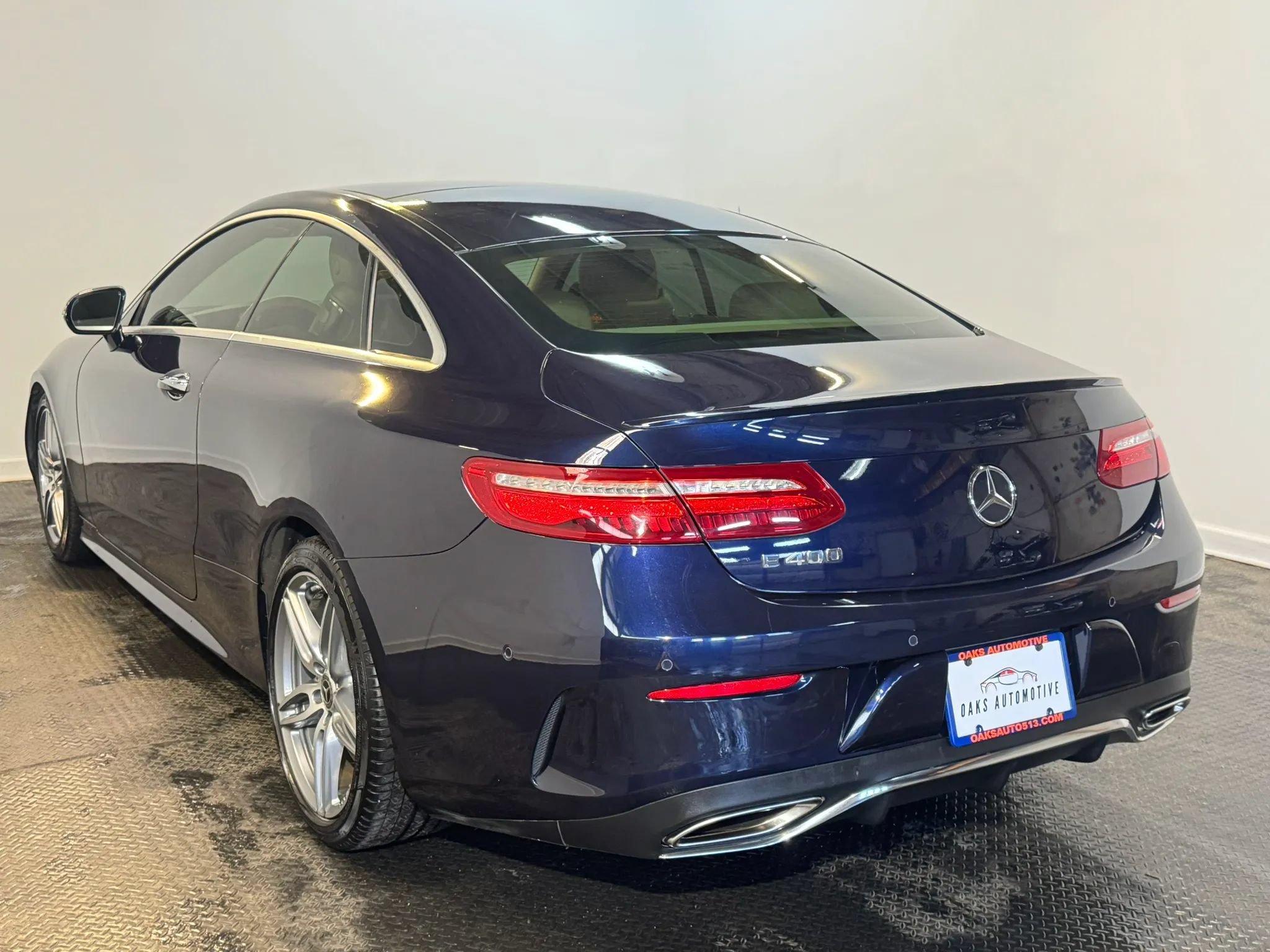 Used 2018 Mercedes-Benz E 400 Coupe image 4