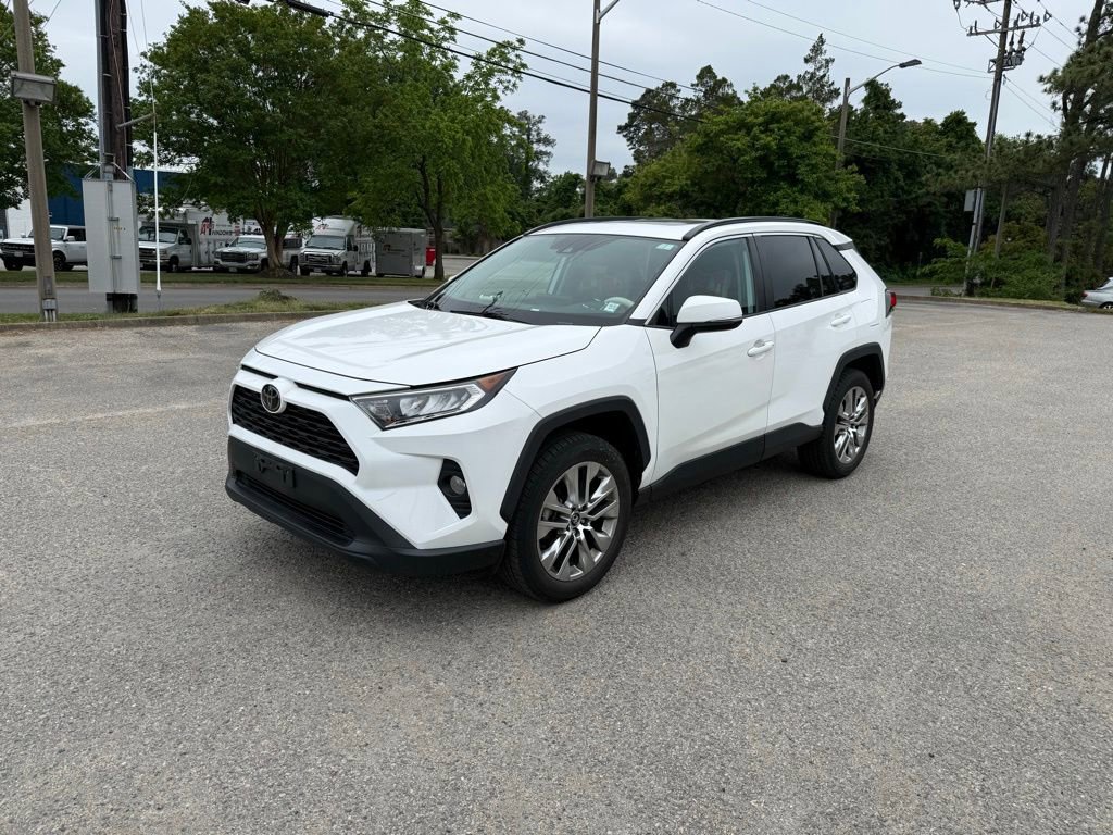 Used 2020 Toyota RAV4 XLE Premium AWD/4WD image 3