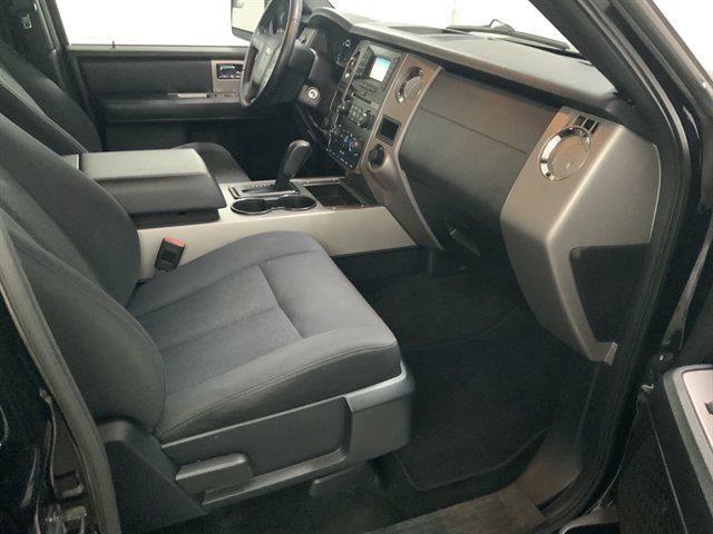 Used 2017 Ford Expedition XLT AWD/4WD image 23
