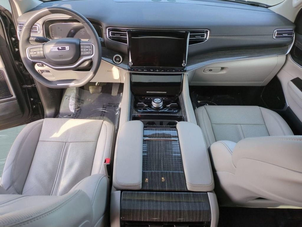 Used 2022 Jeep Wagoneer Series III w/ Premium Group I image 29