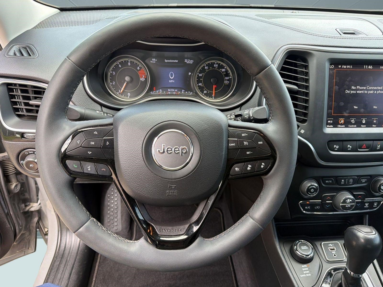 Used 2023 Jeep Cherokee Altitude Lux AWD/4WD image 16