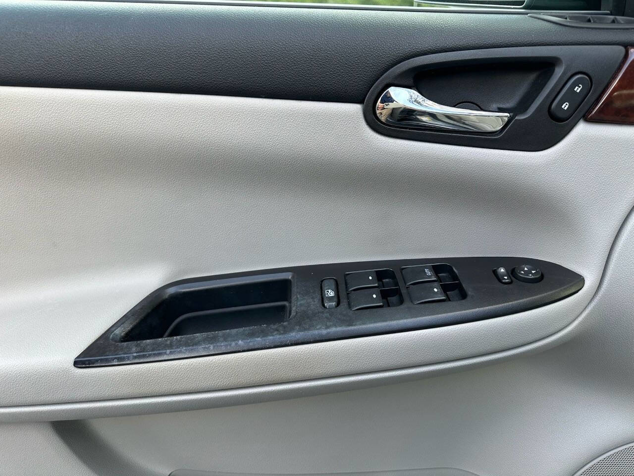 Used 2008 Chevrolet Impala LS image 10