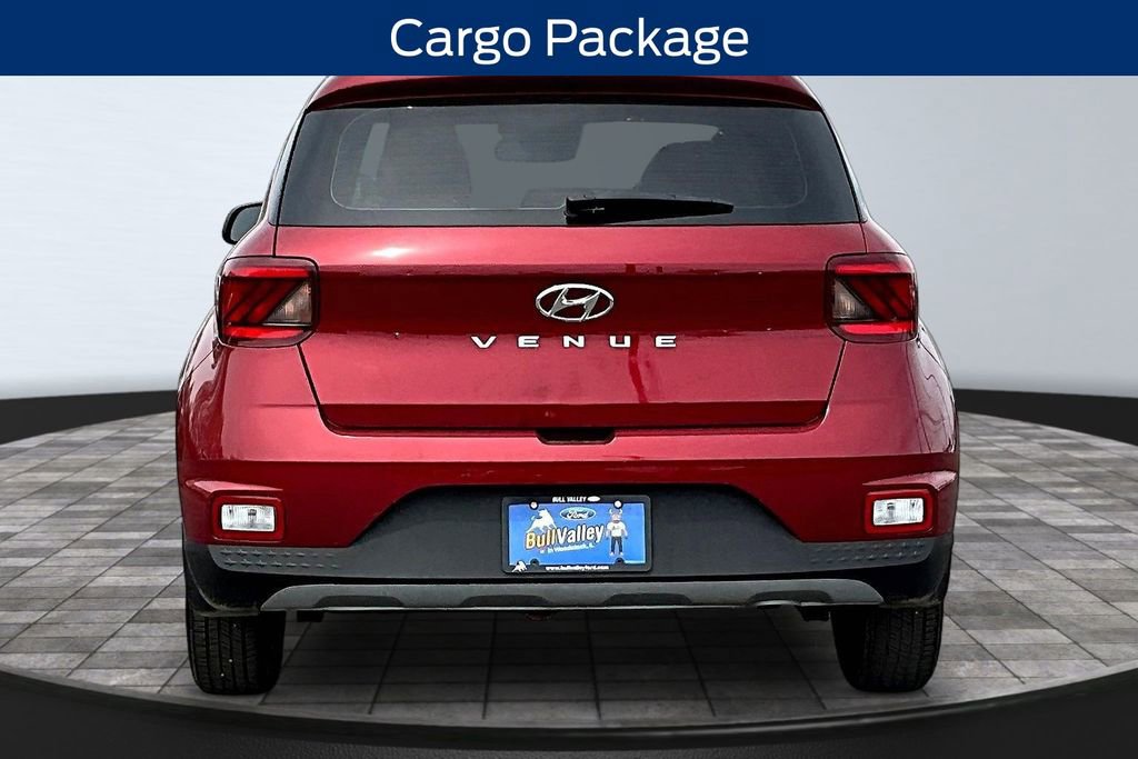 Used 2023 Hyundai Venue SE w/ Cargo Package FWD image 5