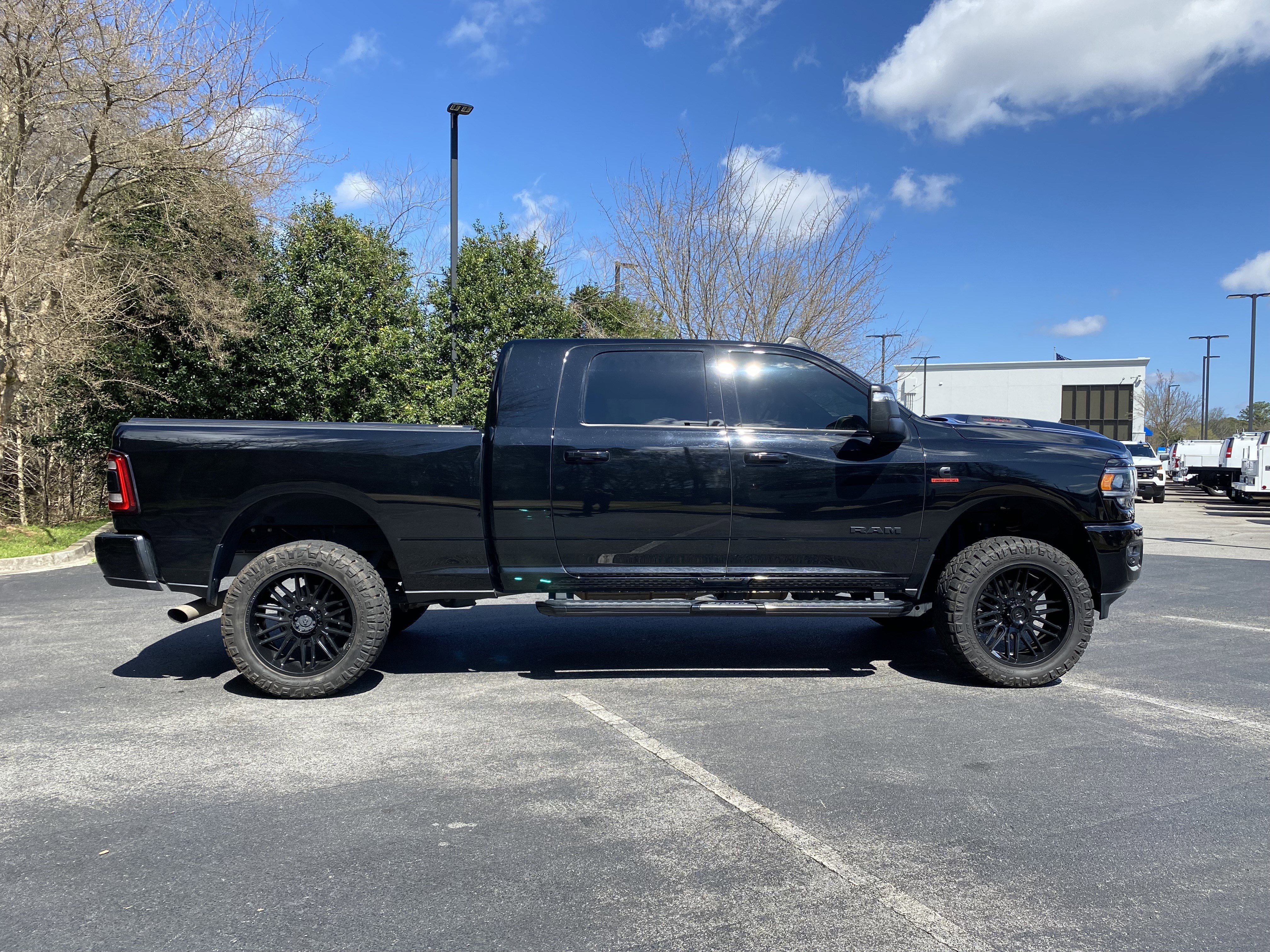 Used 2024 RAM 2500 Laramie w/ Night Edition image 10