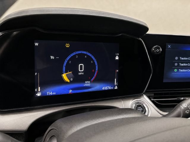 Used 2025 Chevrolet Trax LT FWD image 13
