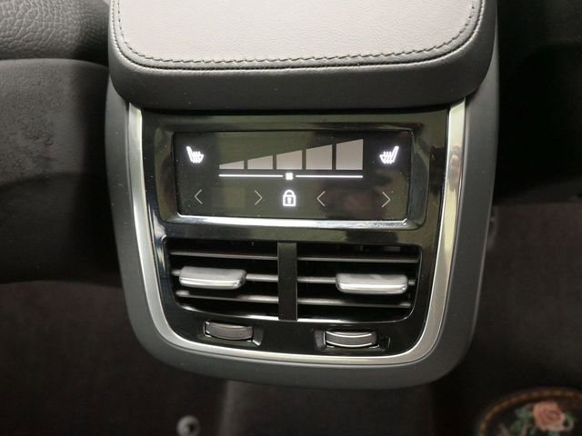 Used 2024 Volvo XC90 B6 Plus w/ Protection Package image 34
