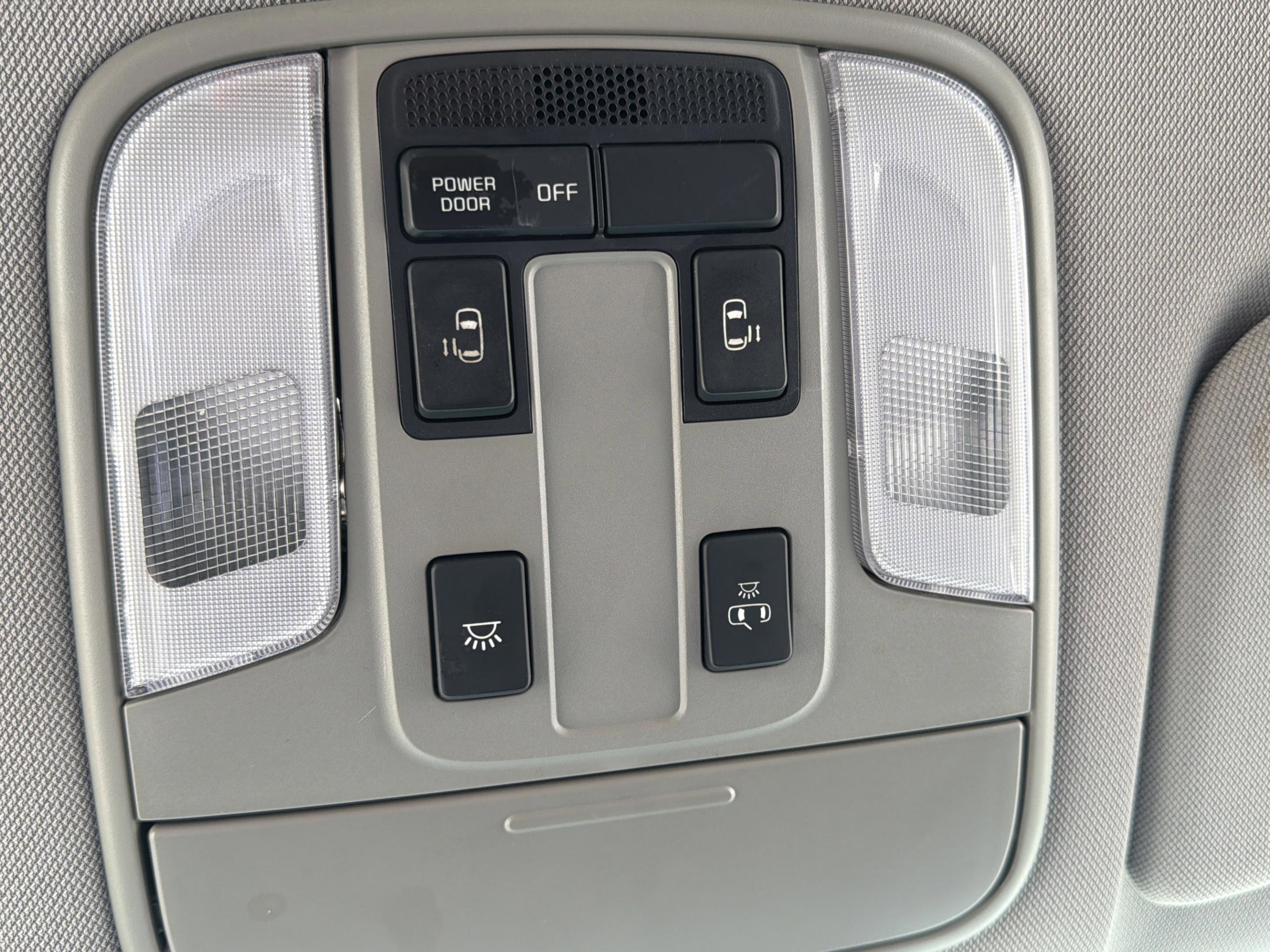 Used 2016 Kia Sedona LX w/ LX Convenience Package FWD image 15