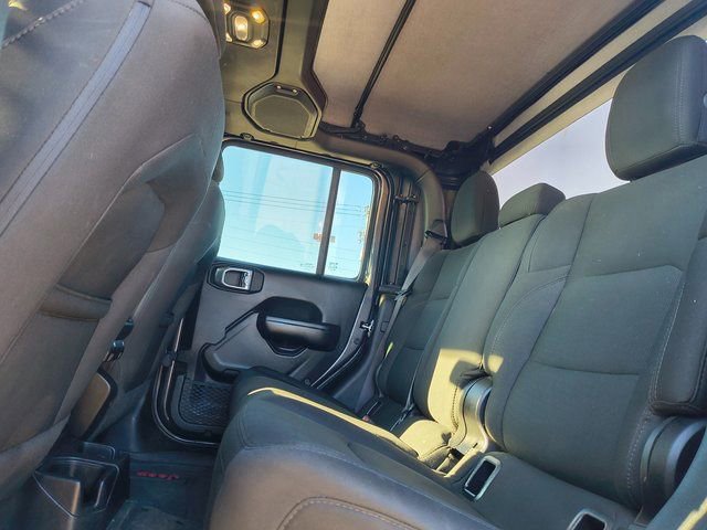 Used 2021 Jeep Gladiator Willys image 17