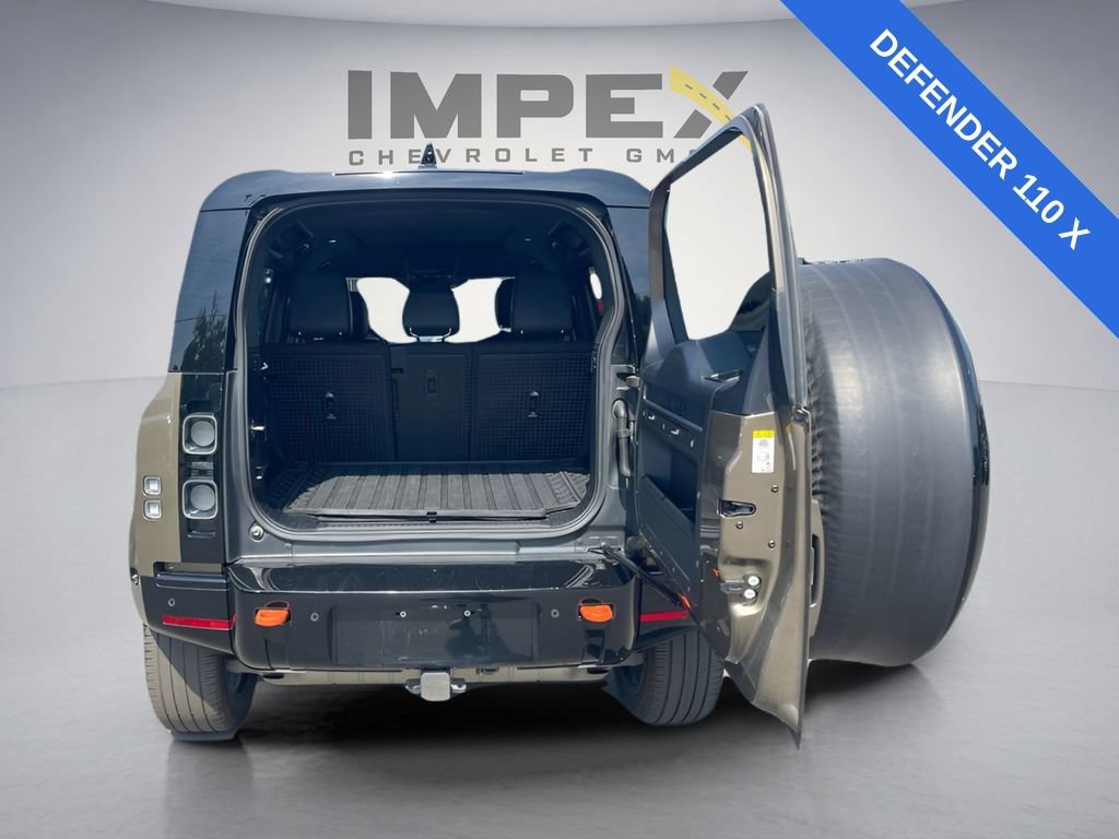 Used 2024 Land Rover Defender 110 X AWD/4WD image 42