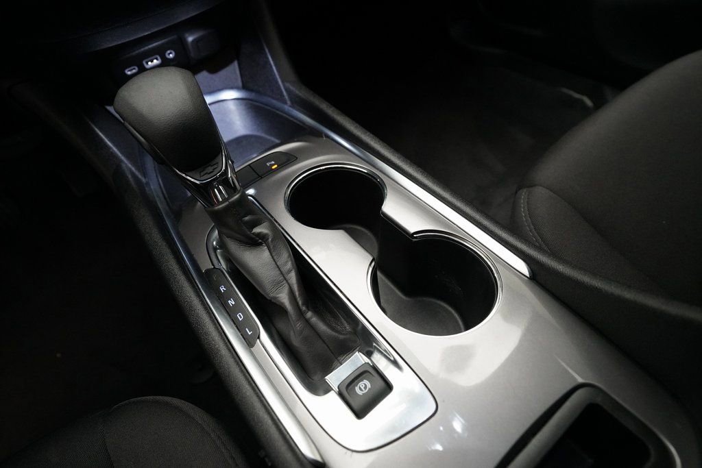 Used 2024 Chevrolet Malibu LT image 16