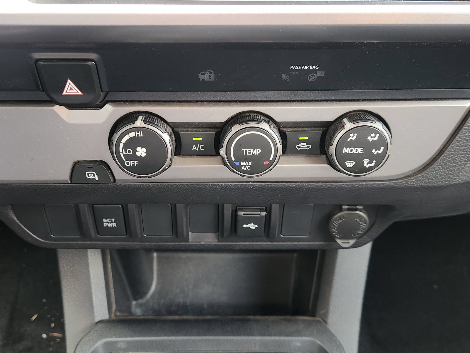 Used 2022 Toyota Tacoma SR5 RWD image 22