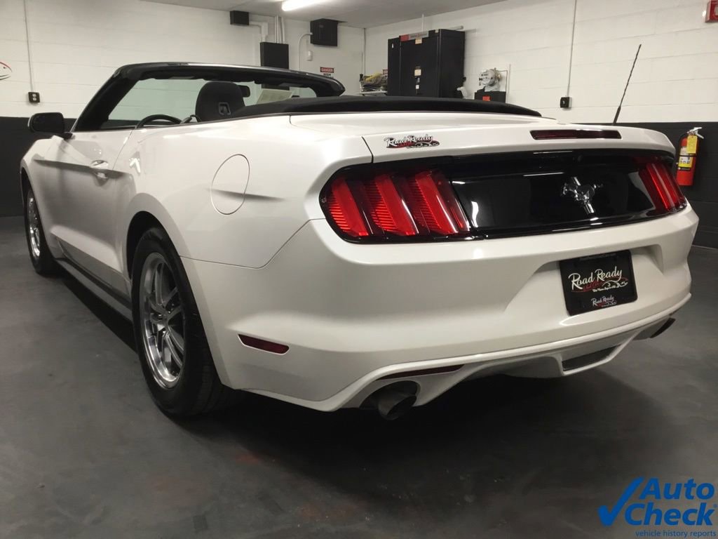 Used 2017 Ford Mustang Convertible image 8