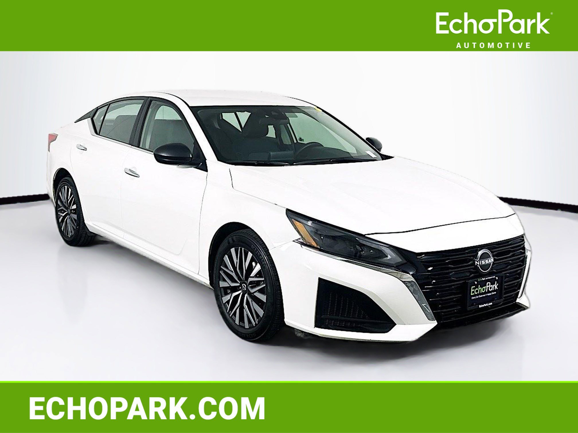 Used 2025 Nissan Altima 2.5 SV image 1