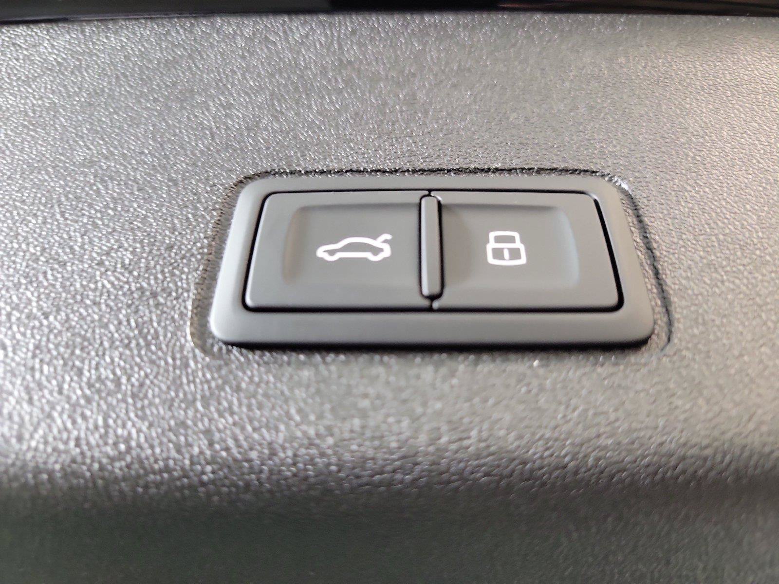 New 2026 Audi Q3 quattro 2.0T AWD/4WD image 11
