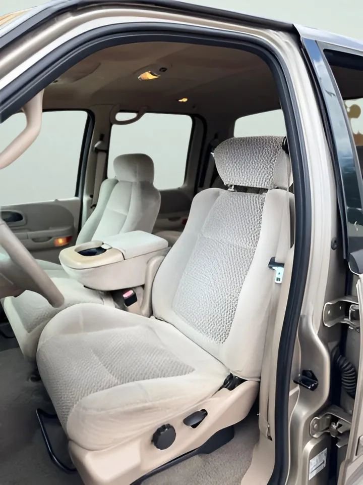 Used 2001 Ford F150 Lariat RWD image 13