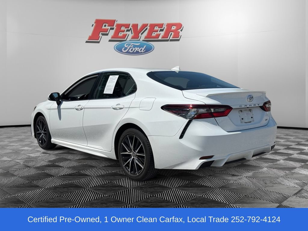 Used 2023 Toyota Camry SE FWD image 3
