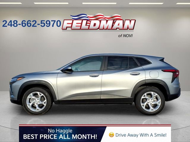 Used 2025 Chevrolet Trax LS w/ LS Convenience Package FWD image 2