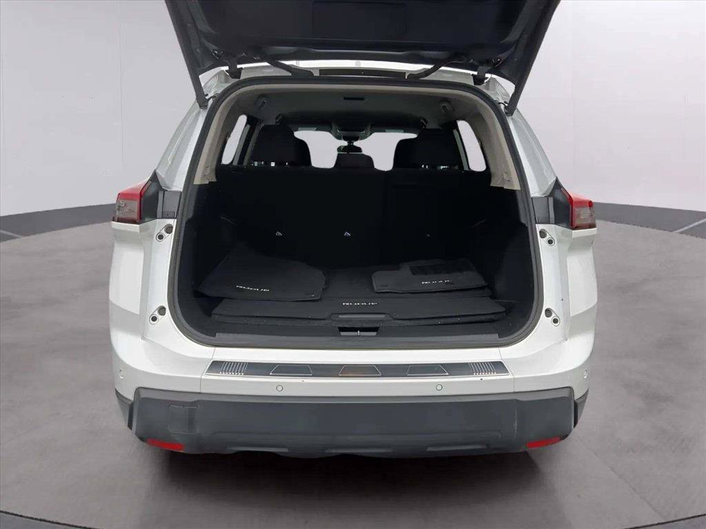 Used 2026 Nissan Rogue SV FWD image 13