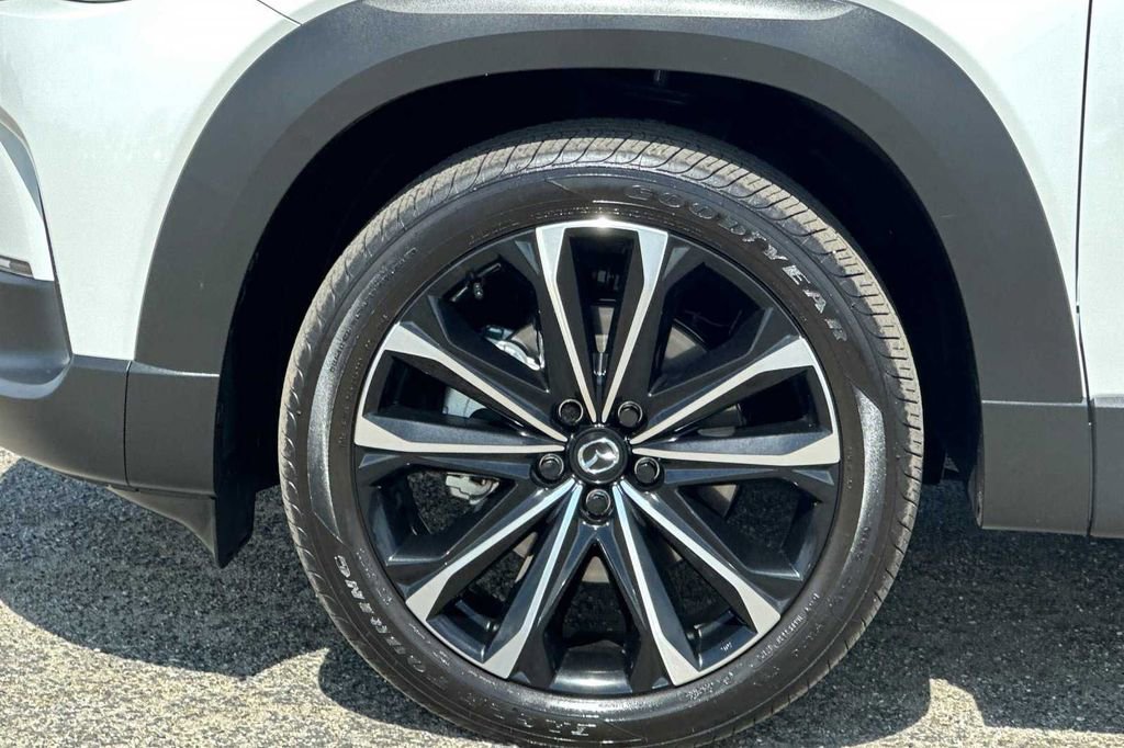 Used 2025 MAZDA CX-50 AWD 2.5 Turbo w/ Premium Pkg image 32