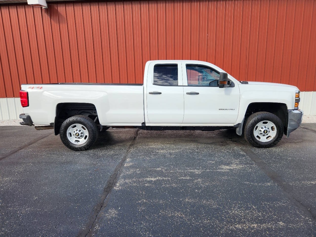 Used 2019 Chevrolet Silverado 2500 W/T w/ WT Convenience Package AWD/4WD image 9