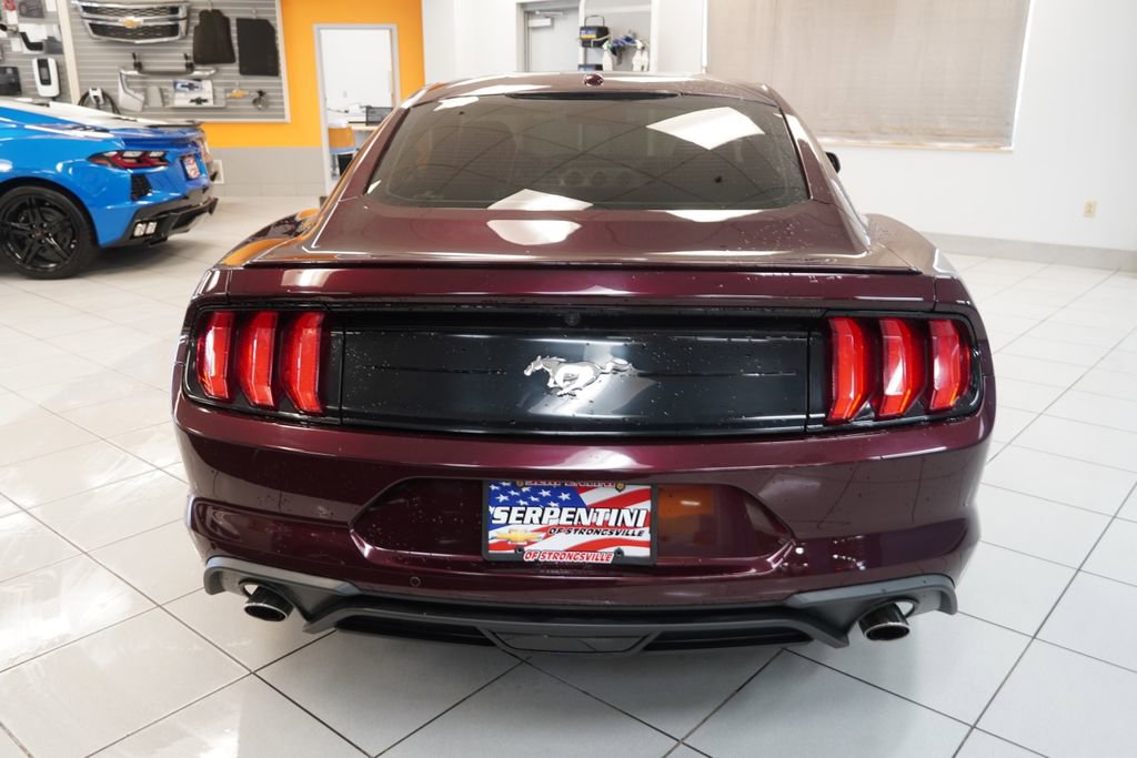 Used 2018 Ford Mustang Premium image 8
