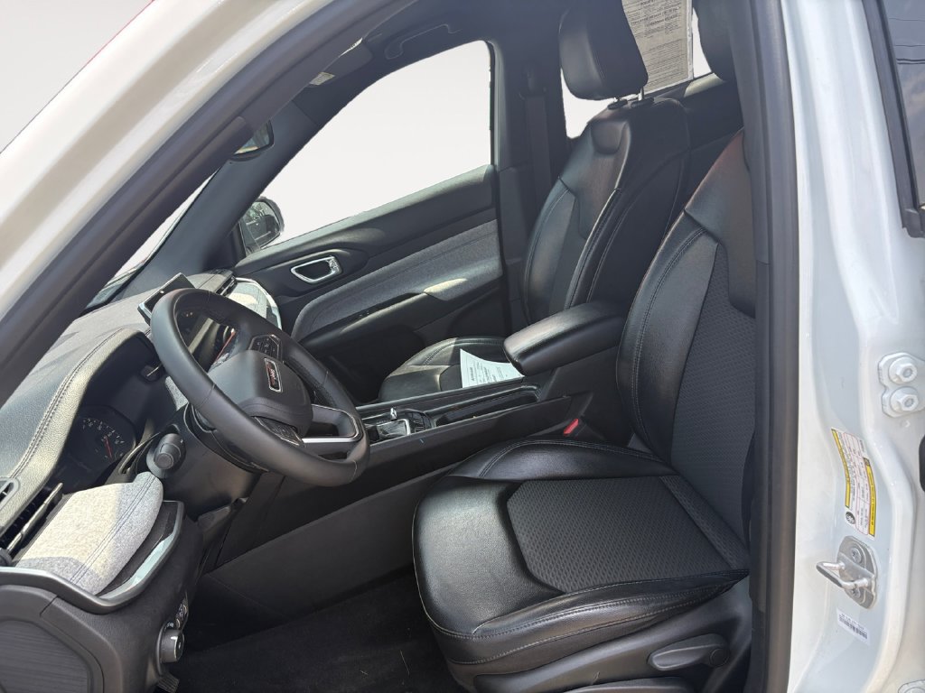Used 2023 Jeep Compass Latitude AWD/4WD image 9