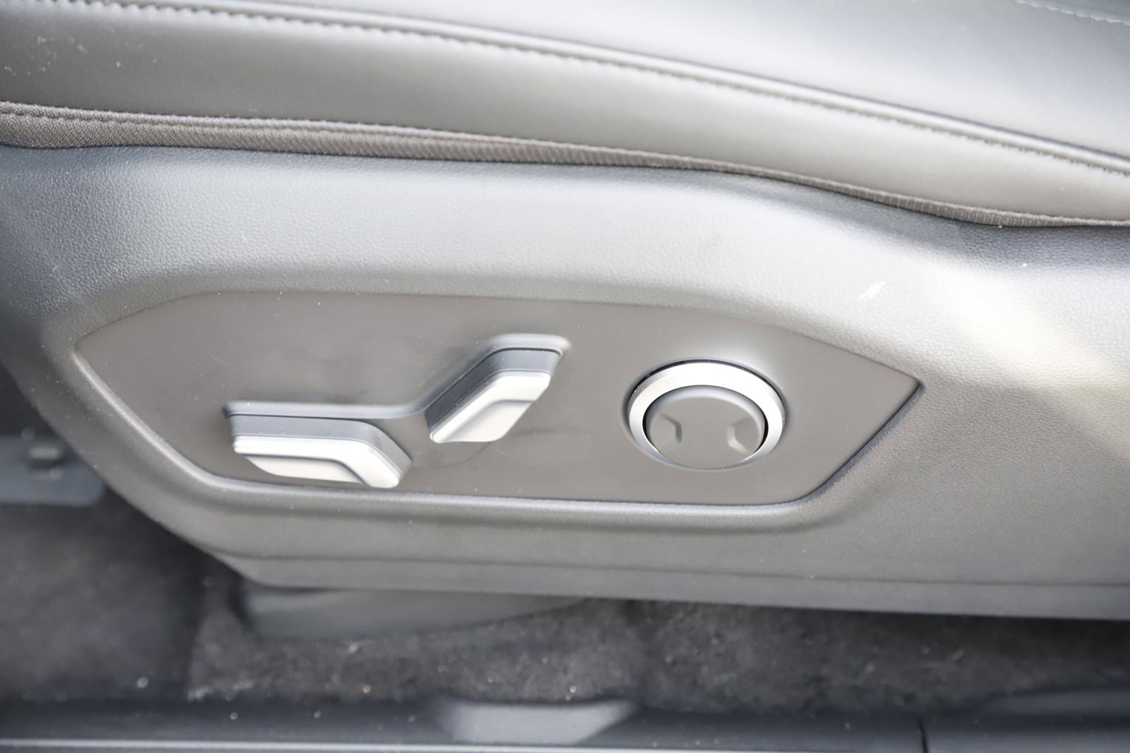New 2026 Hyundai Santa Fe SEL image 16