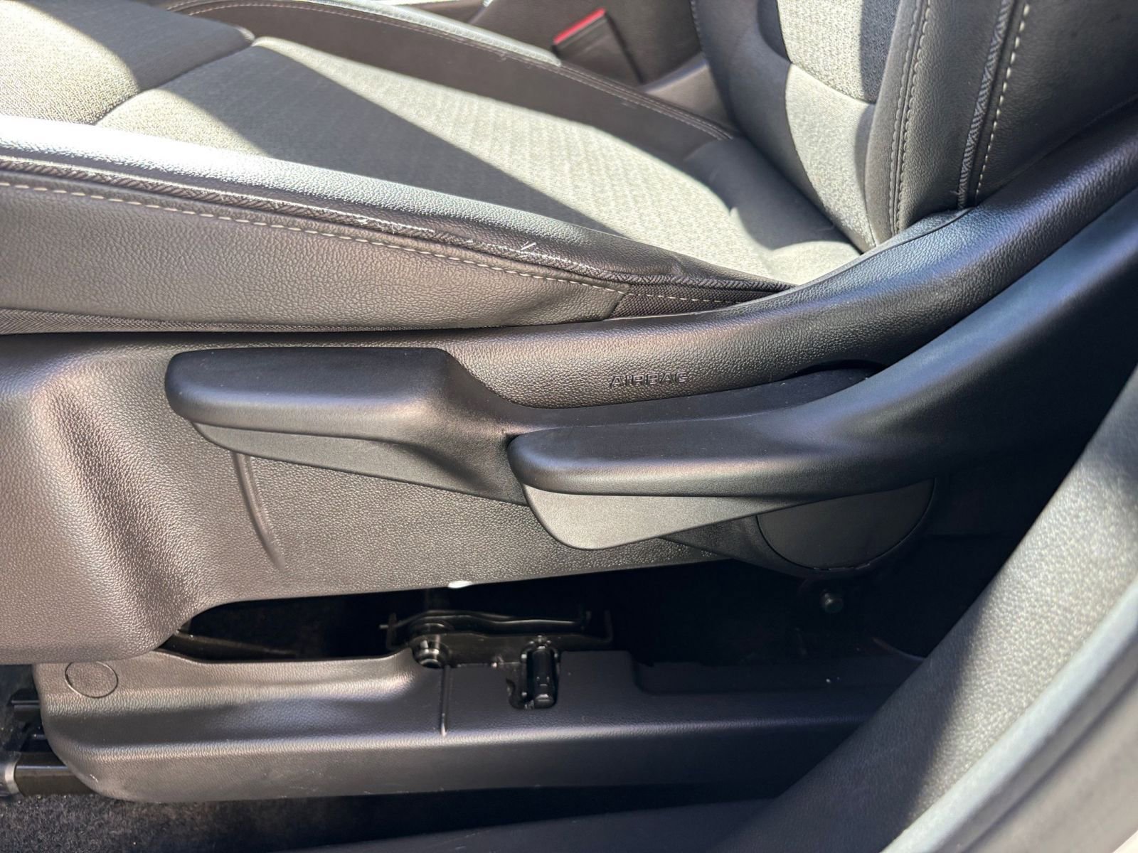 Used 2025 Buick Encore GX Preferred image 23