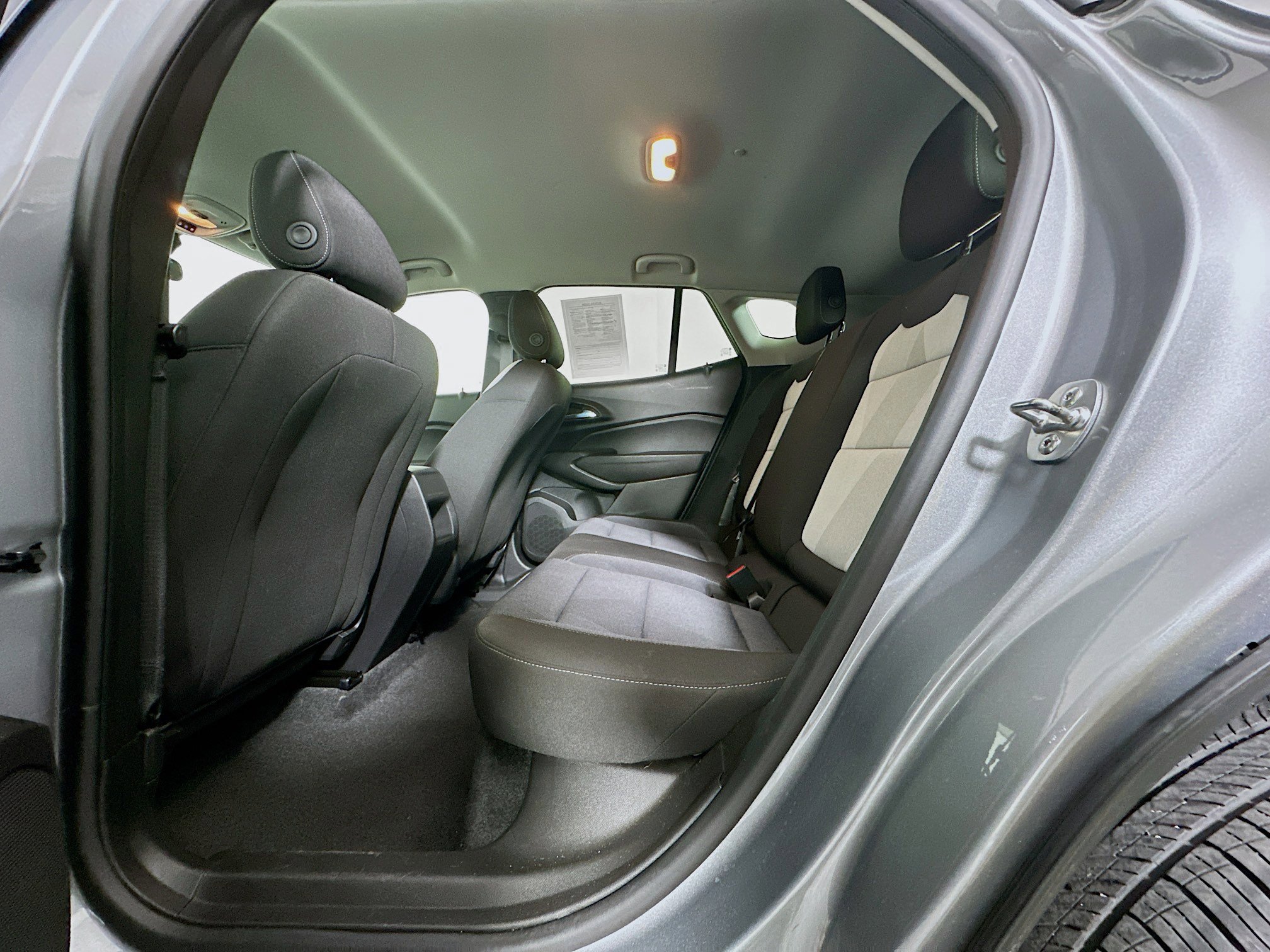 Used 2024 Chevrolet Trax LS w/ Driver Confidence Package FWD image 27