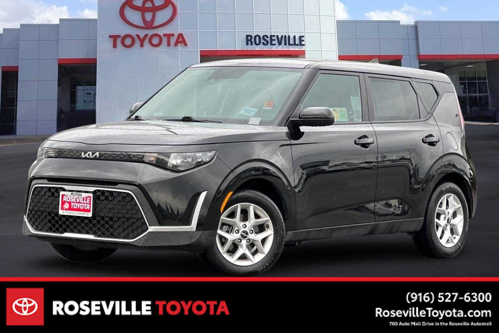 Used 2025 Kia Soul LX w/ LX Technology Package FWD image 1