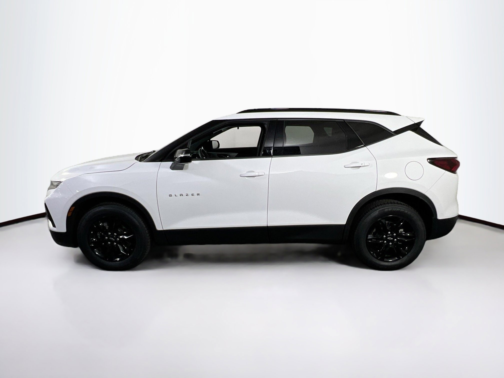 Used 2022 Chevrolet Blazer LT w/ Midnight/Sport Edition AWD/4WD image 8