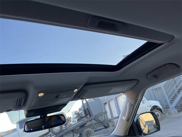 Used 2023 Nissan Armada SL image 14