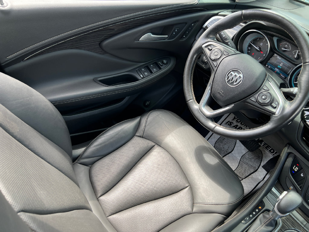 Used 2018 Buick Envision Essence AWD/4WD image 17