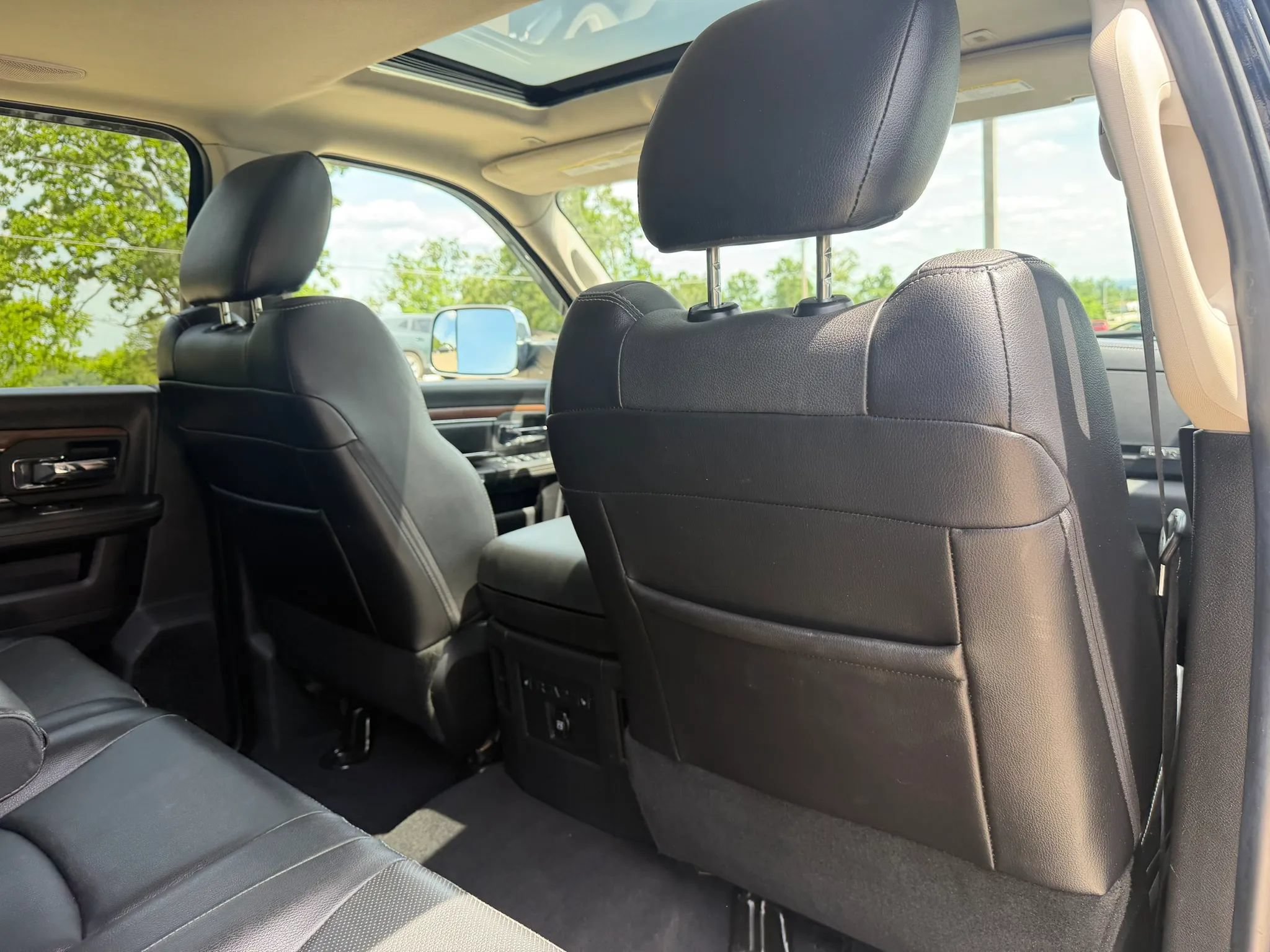 Used 2017 RAM 2500 Laramie w/ Snow Chief Group AWD/4WD image 45