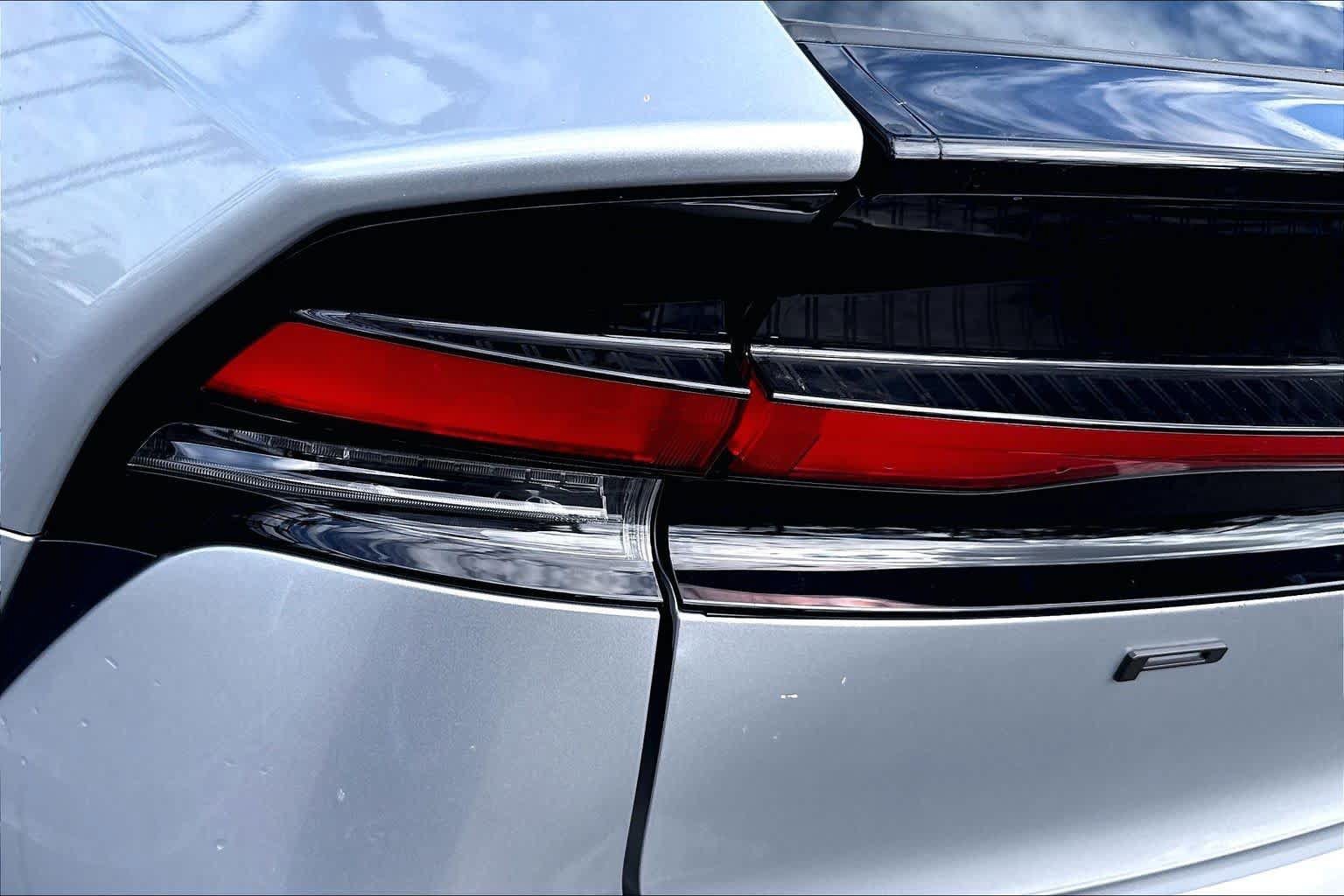 Certified 2024 Toyota Prius XLE FWD image 28
