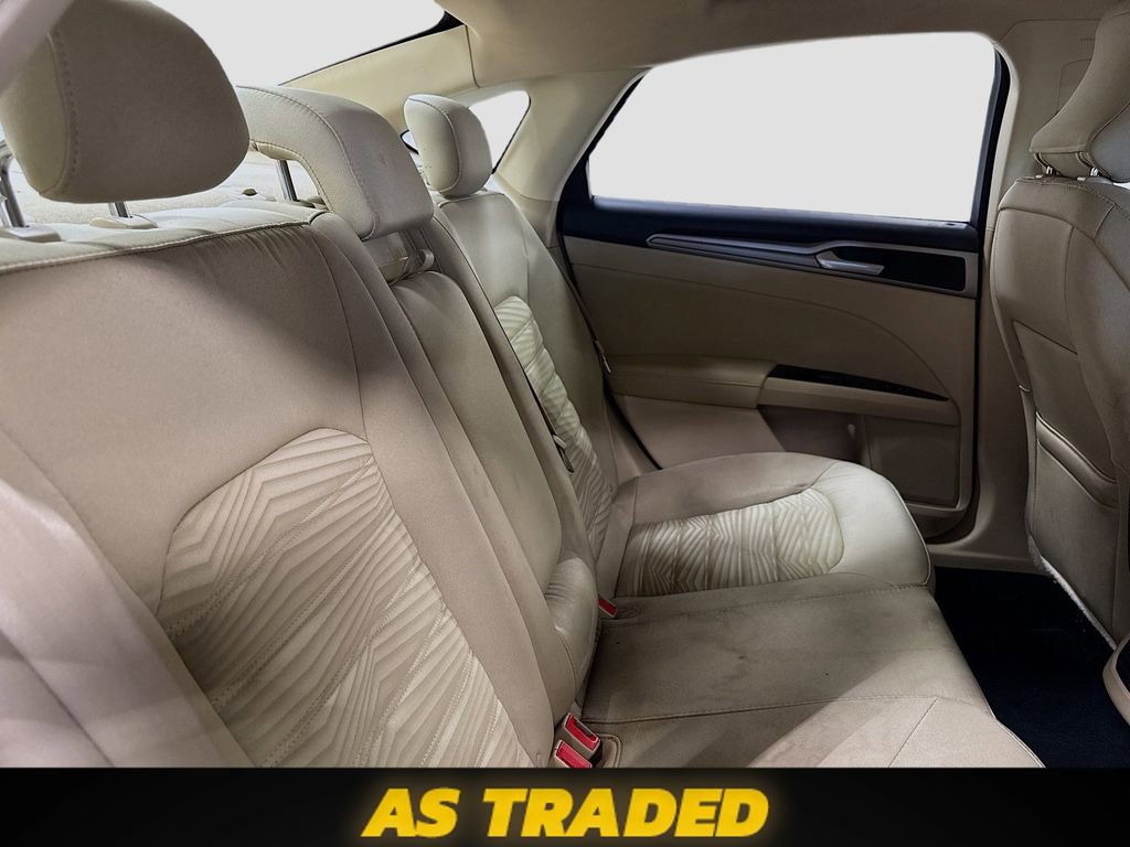 Used 2016 Ford Fusion SE FWD image 26