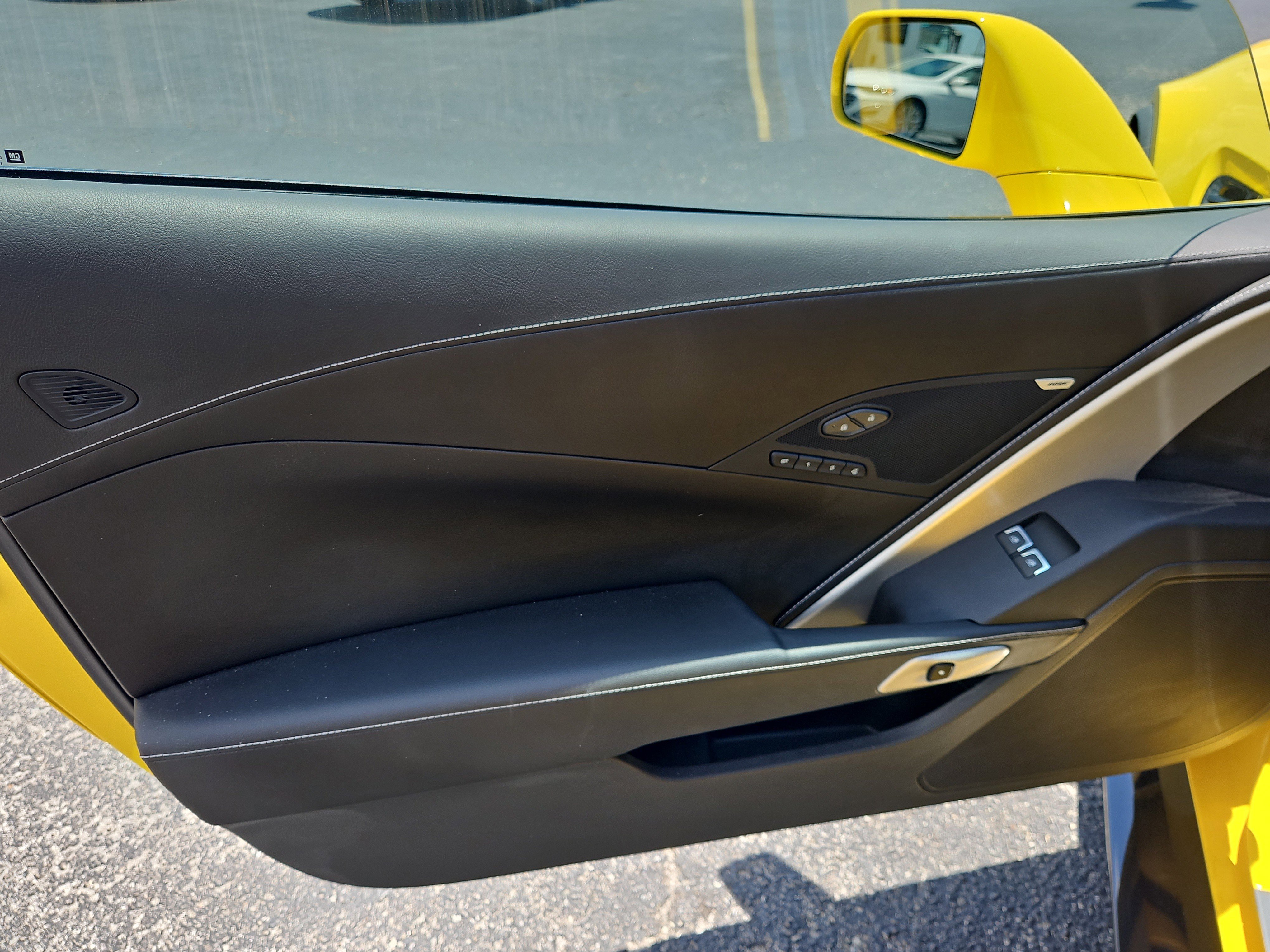 Used 2019 Chevrolet Corvette Z06 w/ Z07 Performance Package RWD image 13