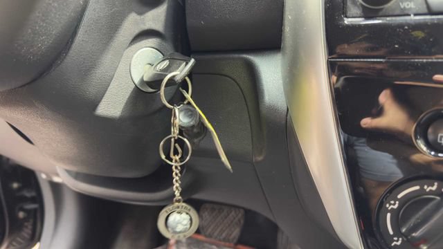 Used 2018 Nissan Versa Note SV FWD image 26