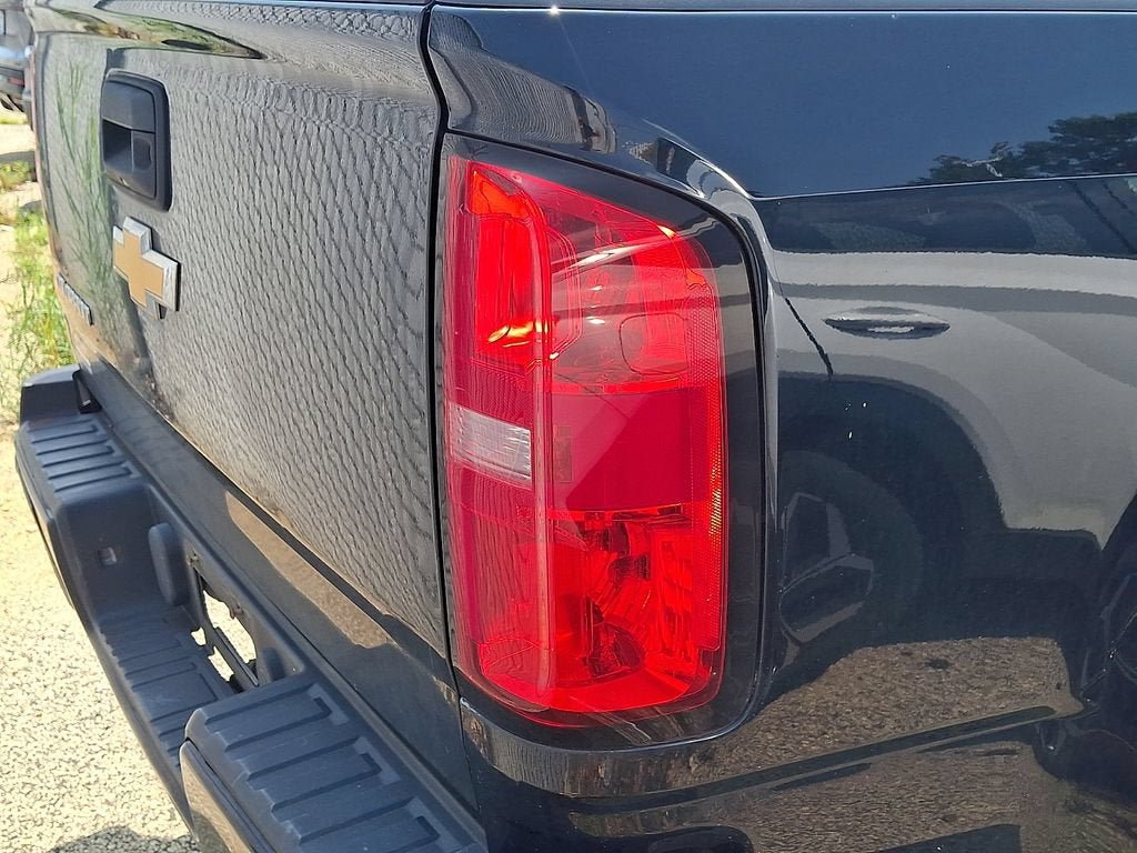 Certified 2019 Chevrolet Colorado W/T w/ Custom Special Edition RWD image 9