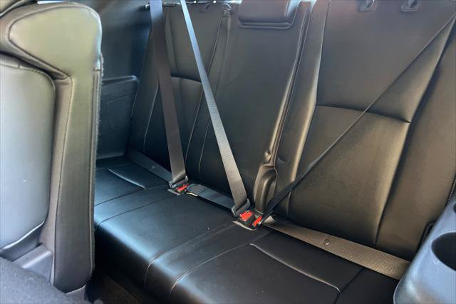 Certified 2021 Toyota Highlander Limited AWD/4WD image 16