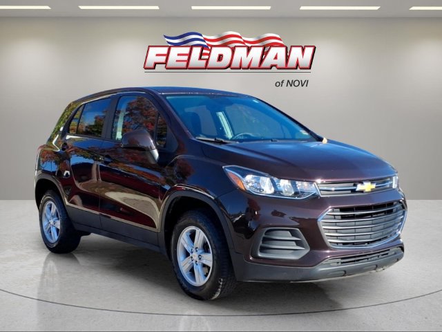 Used 2022 Chevrolet Trax LS w/ Tint and Cruise Package AWD/4WD image 3